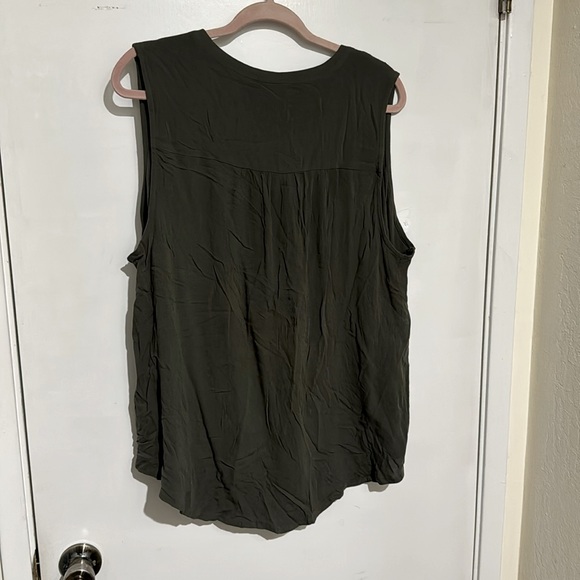 NWT TORRID Top - Picture 7 of 8